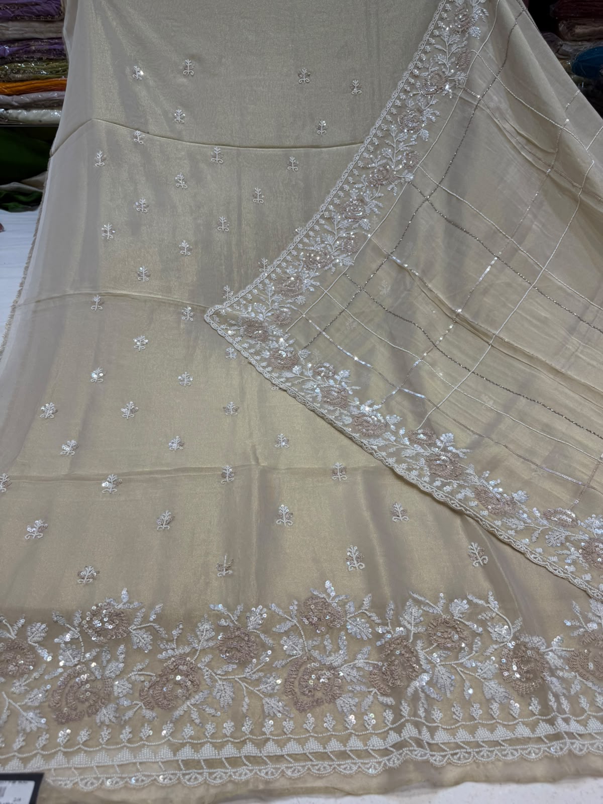 Neer Crepe Shimmer Suit Set Dupatta