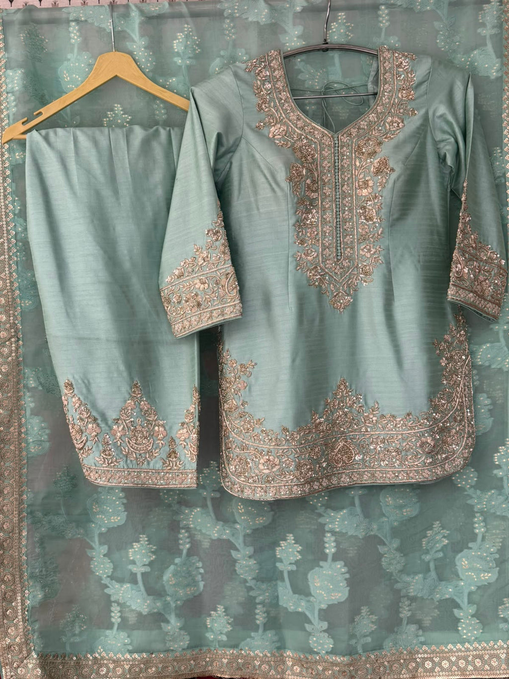 Taara Sage Green Embroidered Farshi Salwar Suit