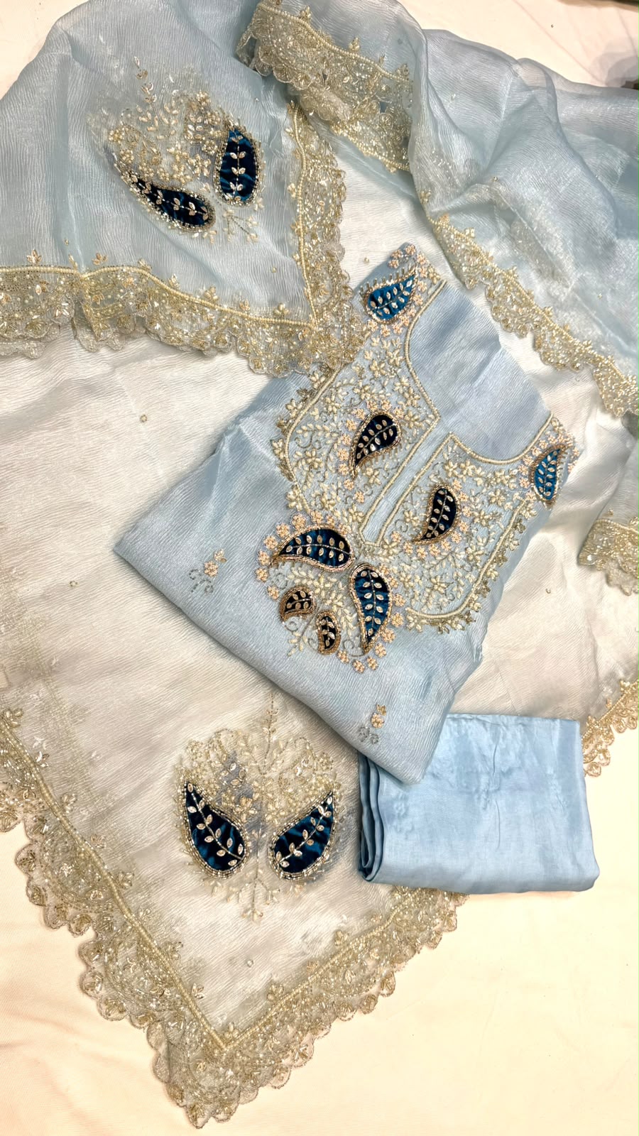 Neer Tissue Organza Suit-Dupatta