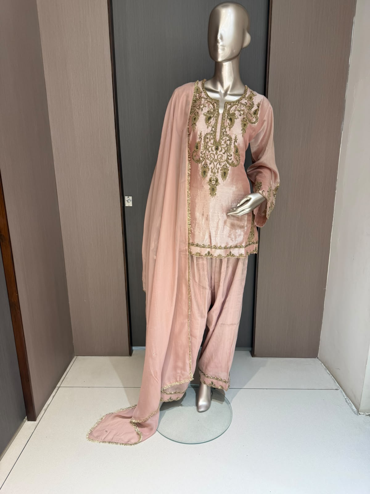 Taara Light Pink Farshi Salwar Suit