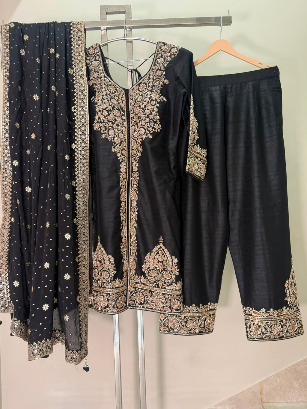 Taara Embroidered Shirt with Straight Pant
