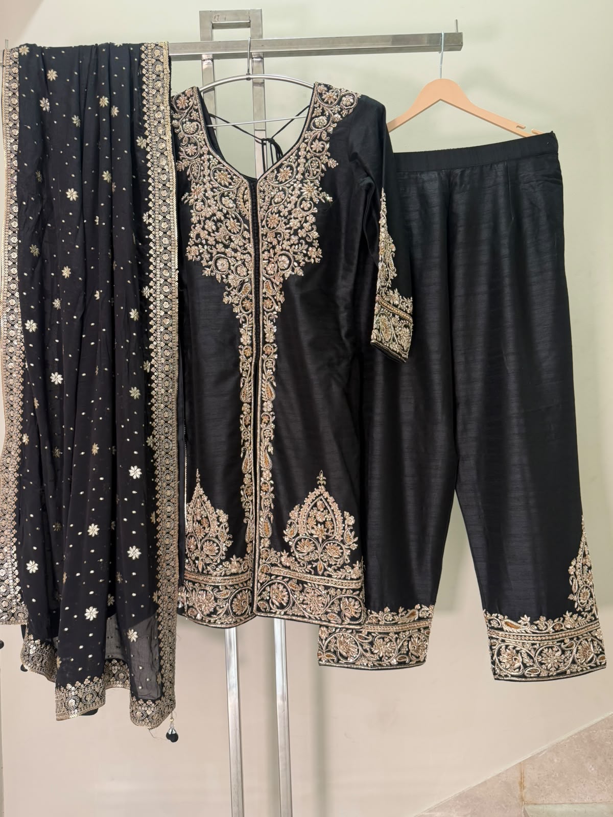 Taara Embroidered Shirt with Straight Pant
